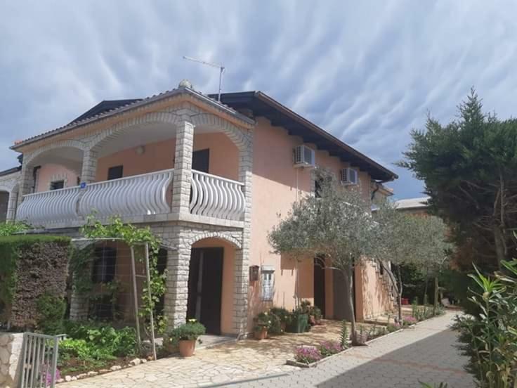 Apartmani Katica Vir Exterior foto